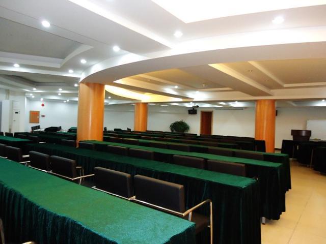Jinjiang Inn Qingyuan Qingxin Avenue Mountain View Exterior photo
